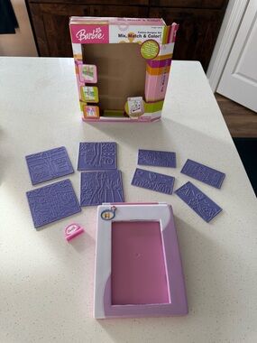 Barbie Mix, Match, and Color Fashion Designer Set